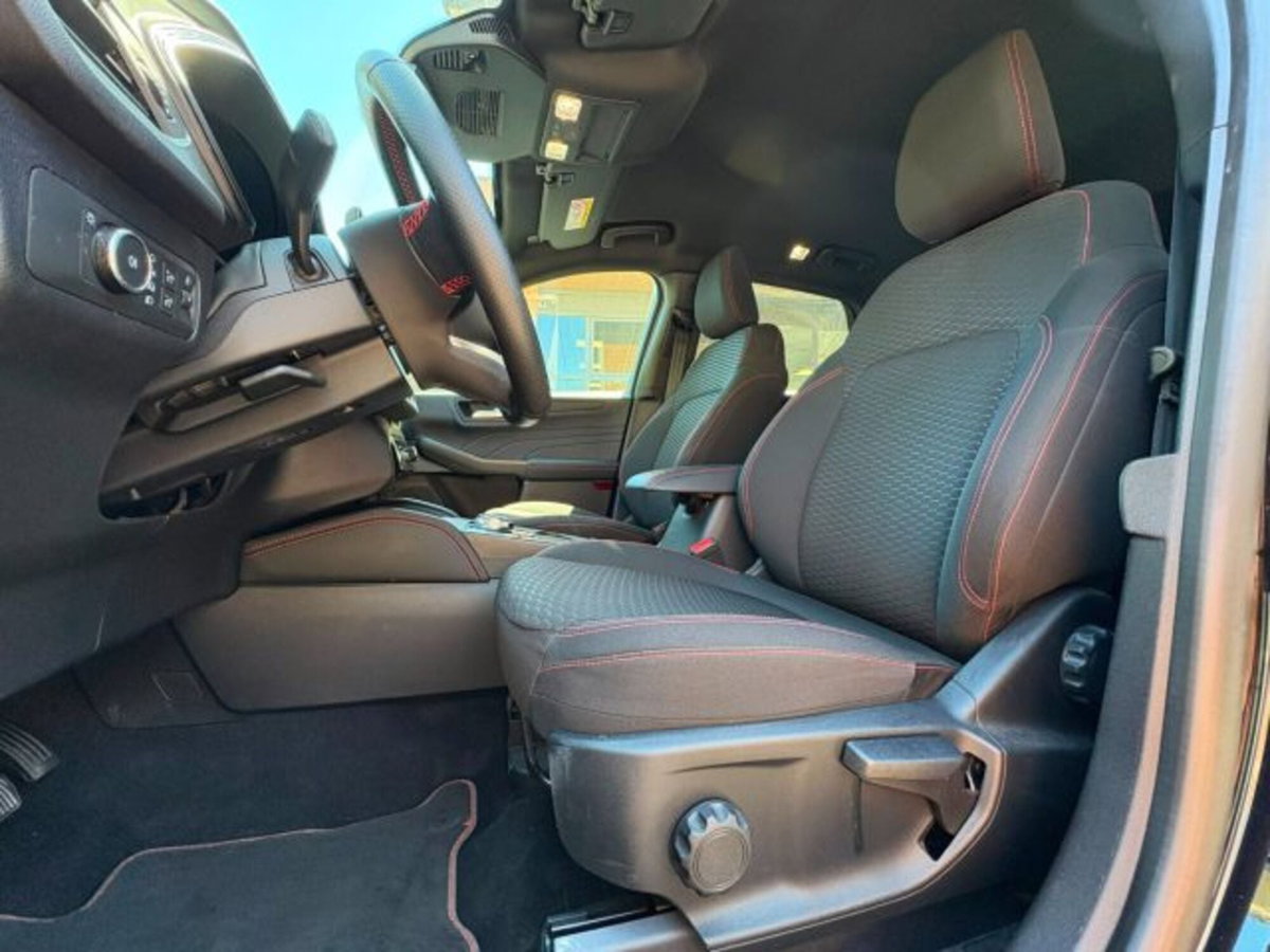 Ford Kuga 2.5 Full Hybrid 190 CV CVT 2WD ST-Line X (14)