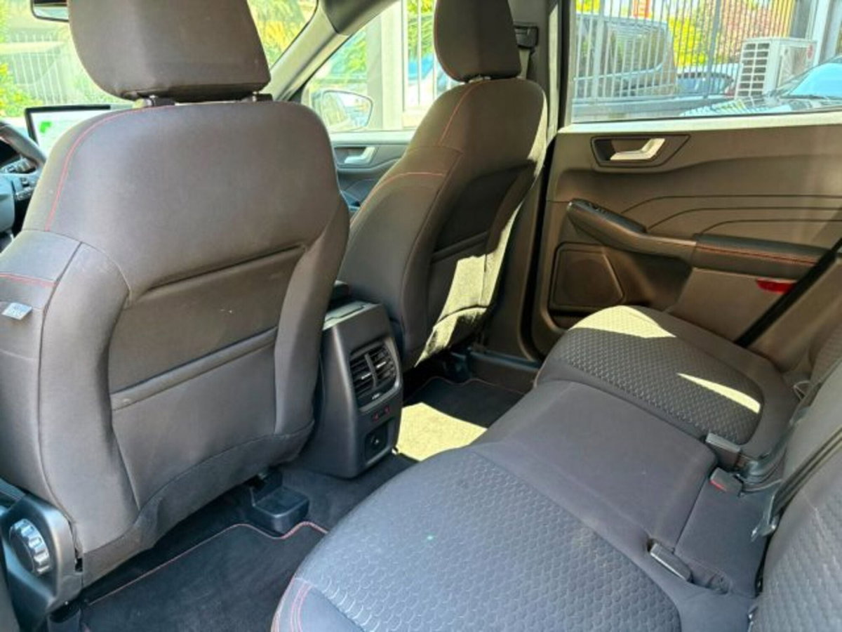 Ford Kuga 2.5 Full Hybrid 190 CV CVT 2WD ST-Line X (15)