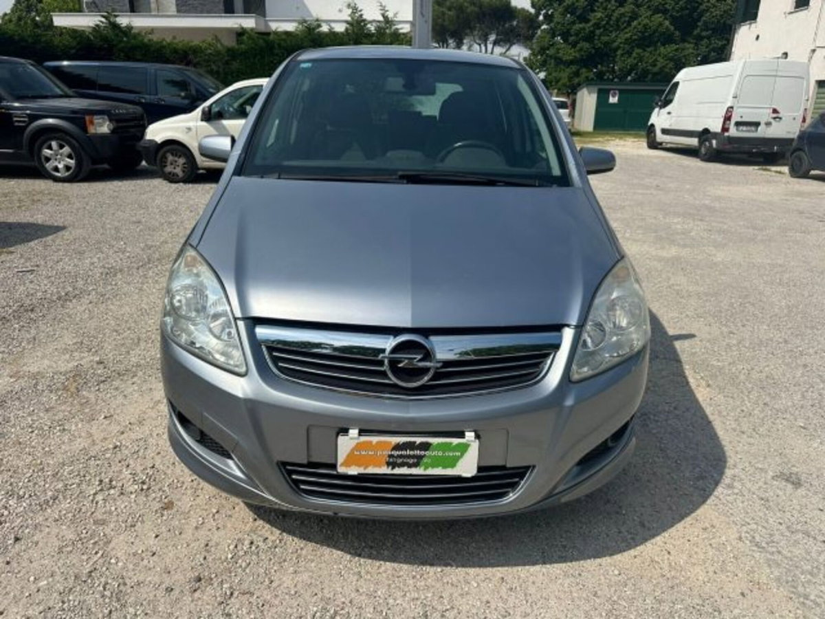 Opel Zafira 1.6 16V VVT Enjoy (17)