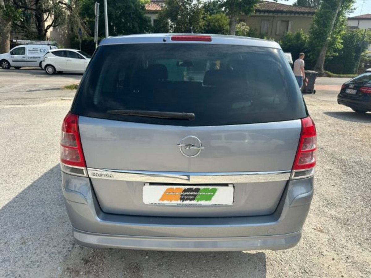 Opel Zafira 1.6 16V VVT Enjoy (18)
