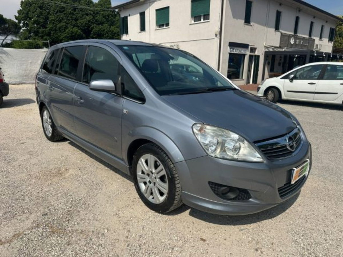 Opel Zafira 1.6 16V VVT Enjoy (3)