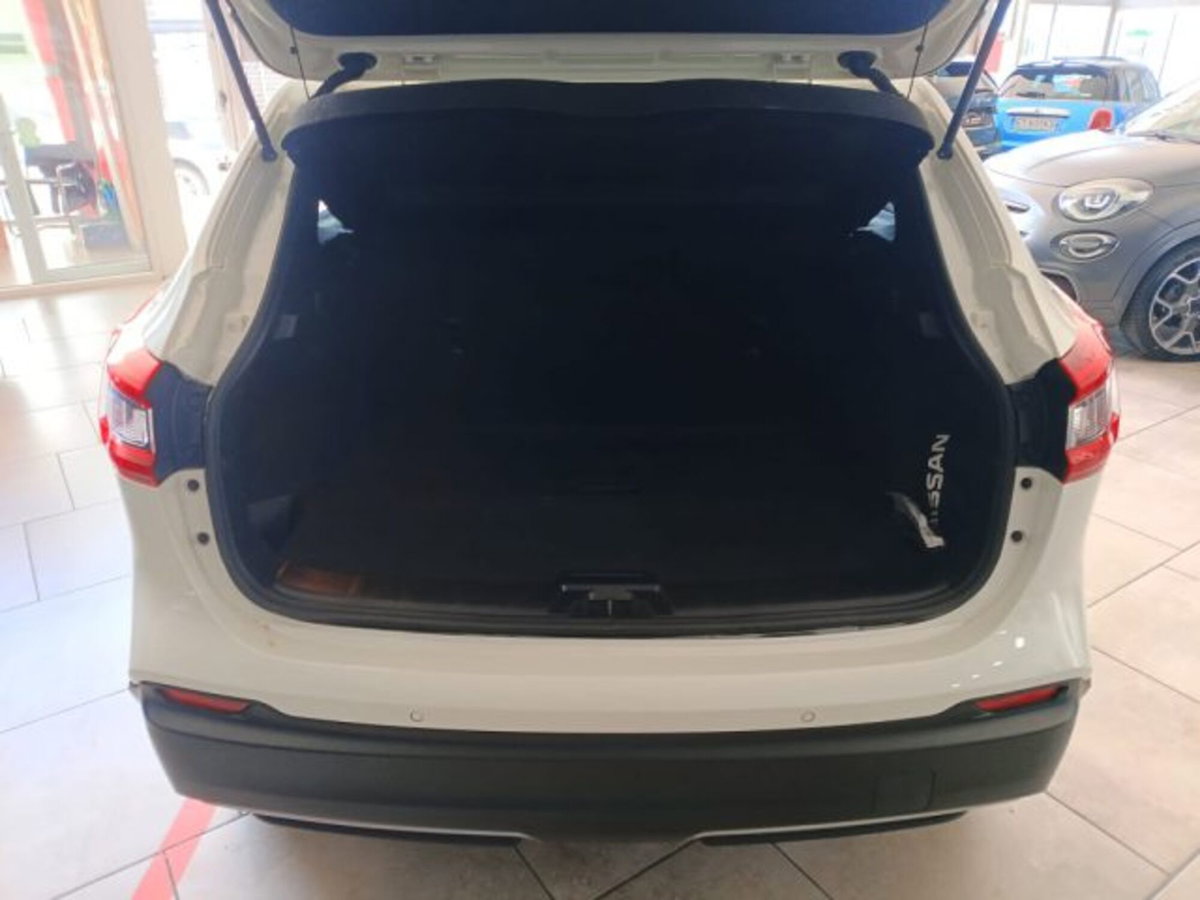 Nissan Qashqai 1.5 dCi 115 CV Tekna (18)