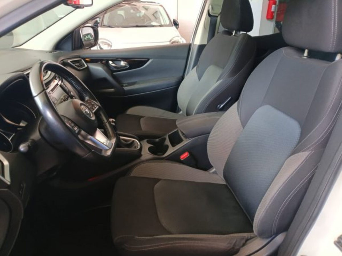 Nissan Qashqai 1.5 dCi 115 CV Tekna (8)