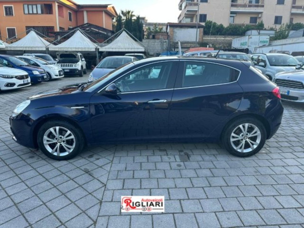 Alfa Romeo Giulietta 1.6 JTDm-2 Giulietta (7)