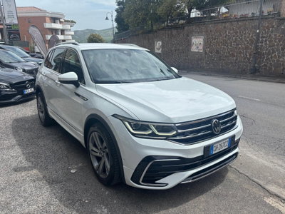 Volkswagen Tiguan 2.0 TDI 150 CV SCR DSG 4MOTION R-Line usata