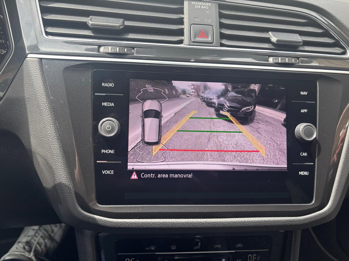 Volkswagen Tiguan 2.0 TDI 150 CV SCR DSG 4MOTION R-Line (12)