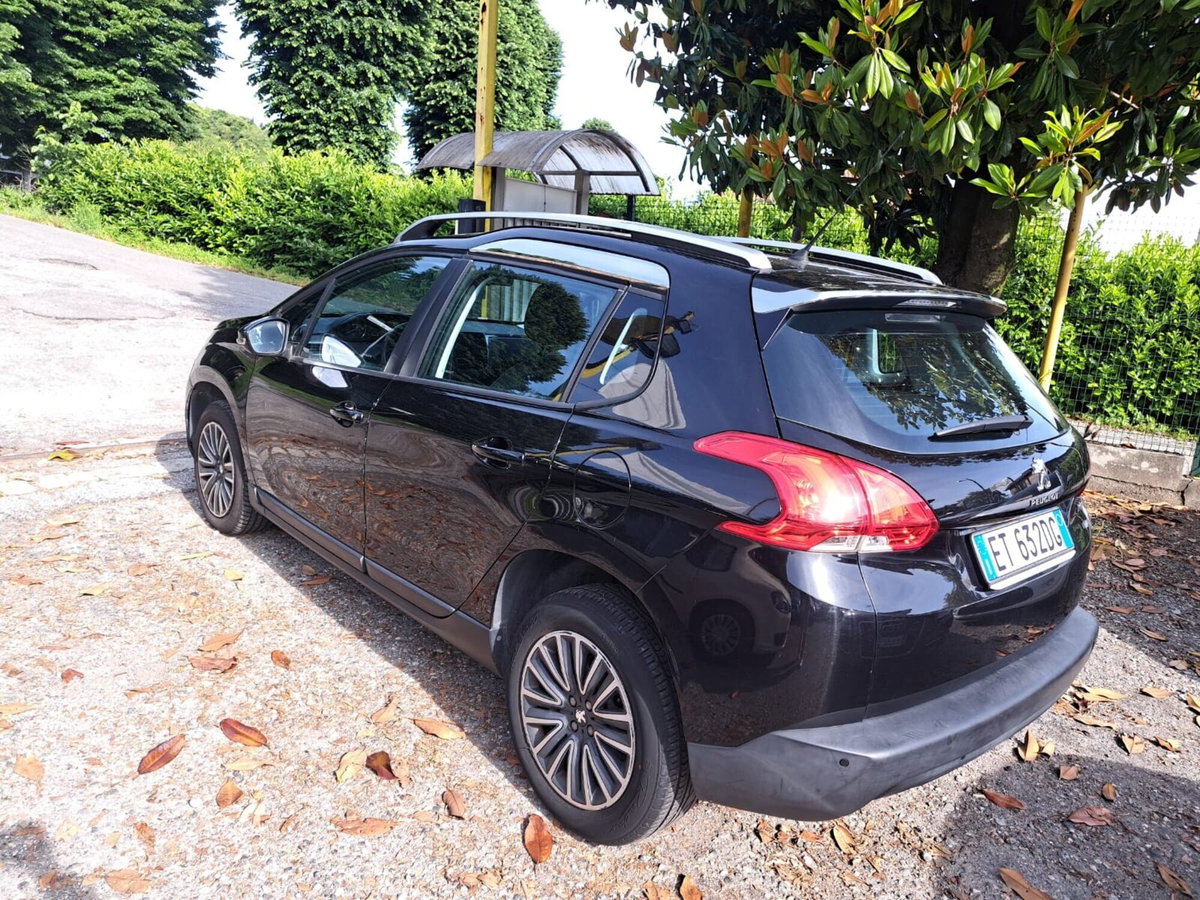 Peugeot 2008 e-HDi 92 CV Stop&Start Allure (8)