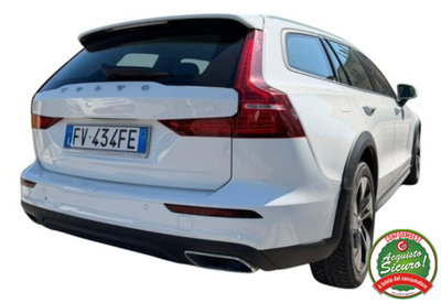 Volvo V60 Cross Country D4 AWD Geartronic Pro (3)