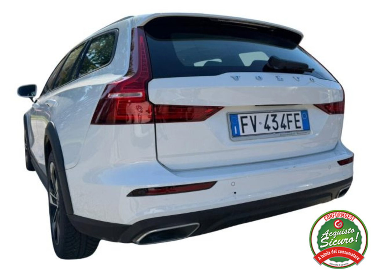 Volvo V60 Cross Country D4 AWD Geartronic Pro (4)