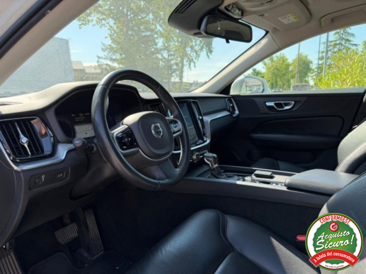 Volvo V60 Cross Country D4 AWD Geartronic Pro (6)