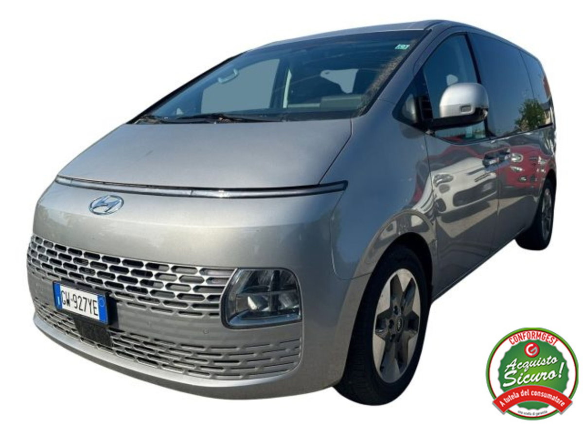 Hyundai Staria 2.2 awd auto