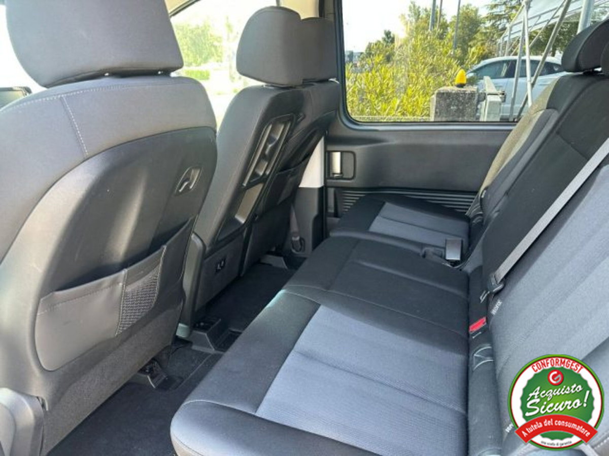 Hyundai Staria 2.2 awd auto (10)