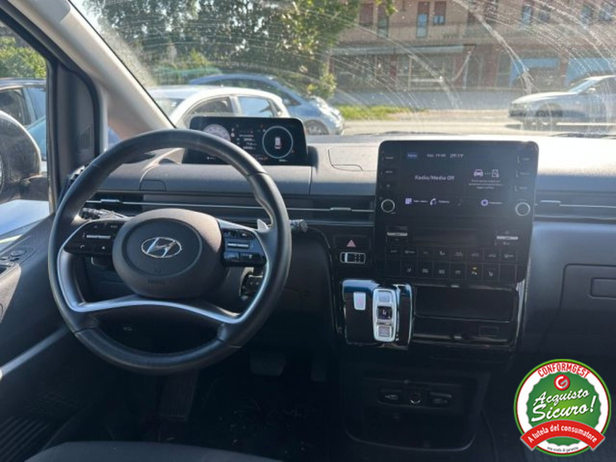 Hyundai Staria 2.2 awd auto (15)