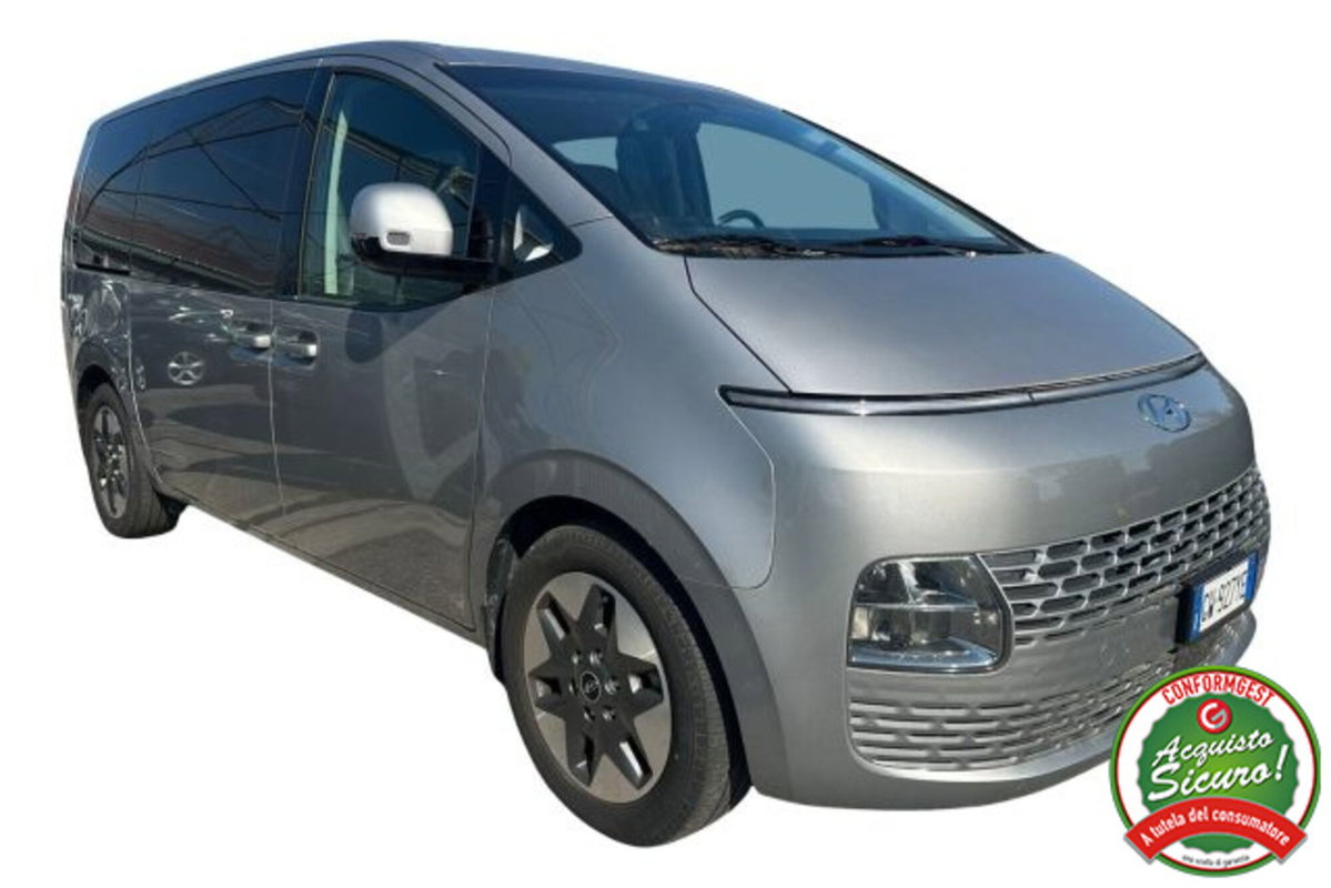 Hyundai Staria 2.2 awd auto (2)