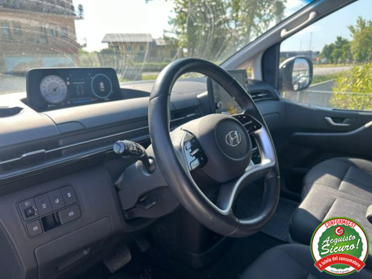 Hyundai Staria 2.2 awd auto (5)