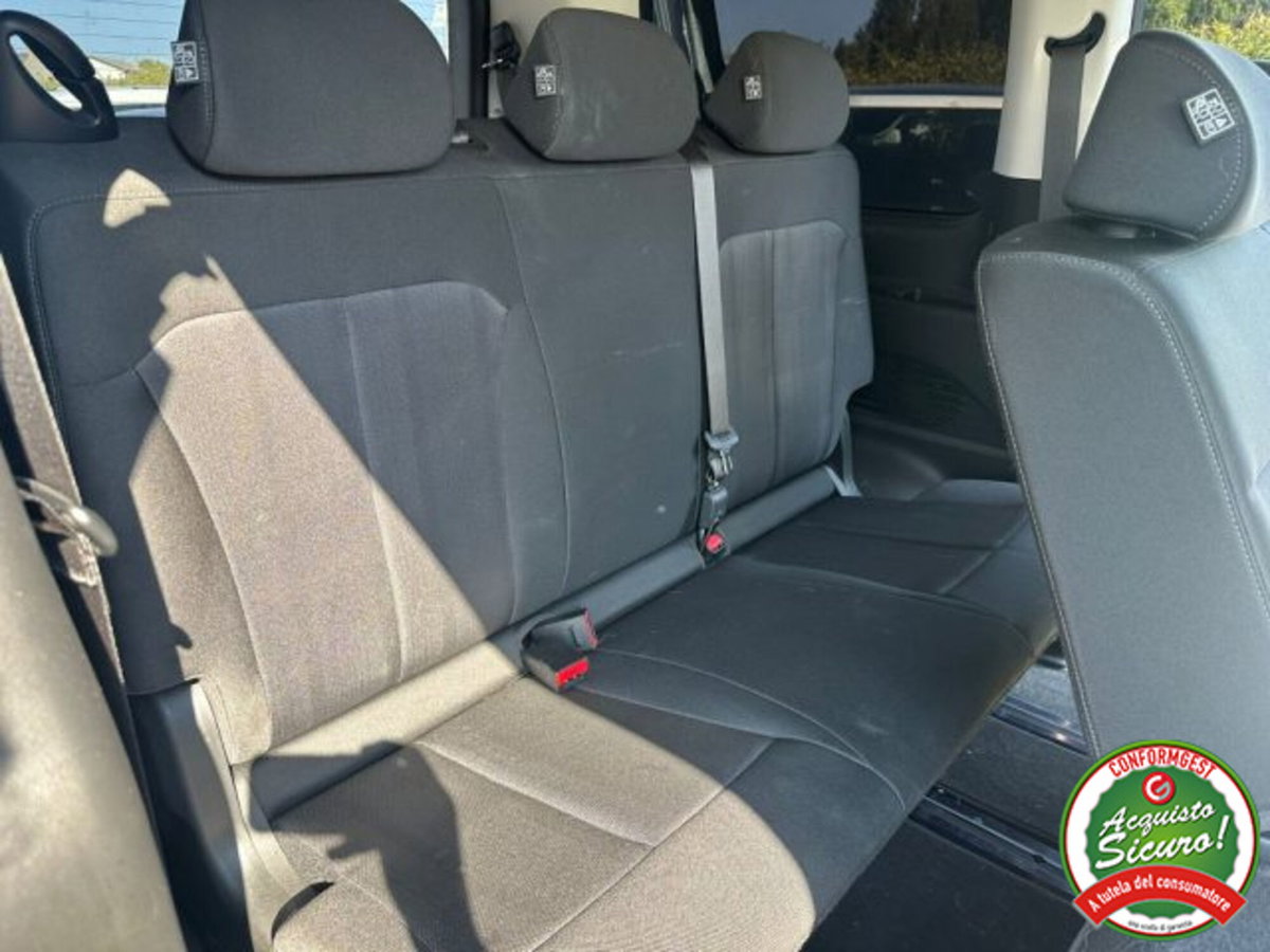 Hyundai Staria 2.2 awd auto (9)