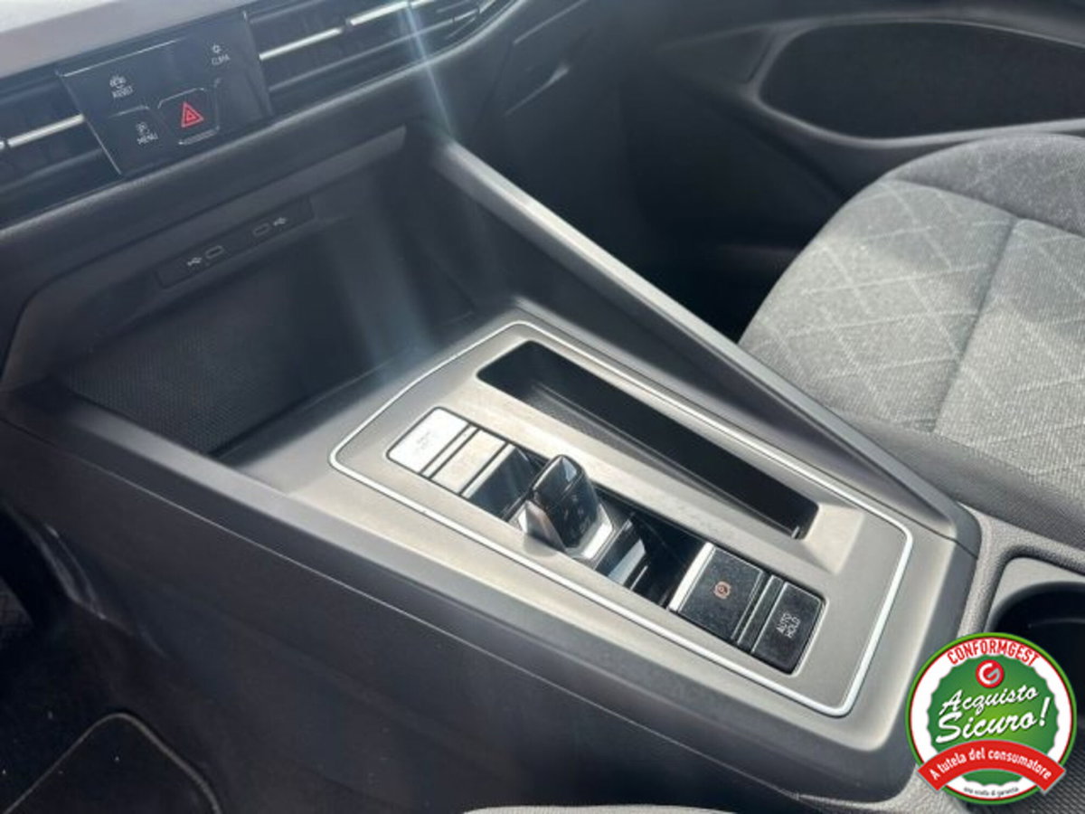 Volkswagen Golf 2.0 TDI 150 CV DSG SCR Life (12)