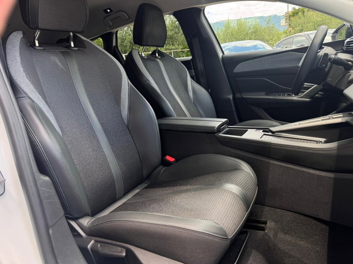 Peugeot 308 SW BlueHDi 130 S&S EAT8 Allure Pack (9)