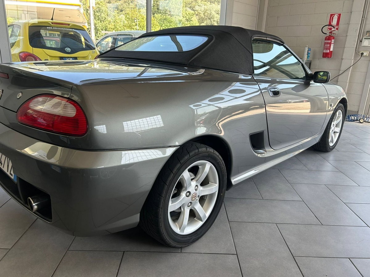 Mg TF 115 1.6 16V cat LE '03 Hard Top (4)
