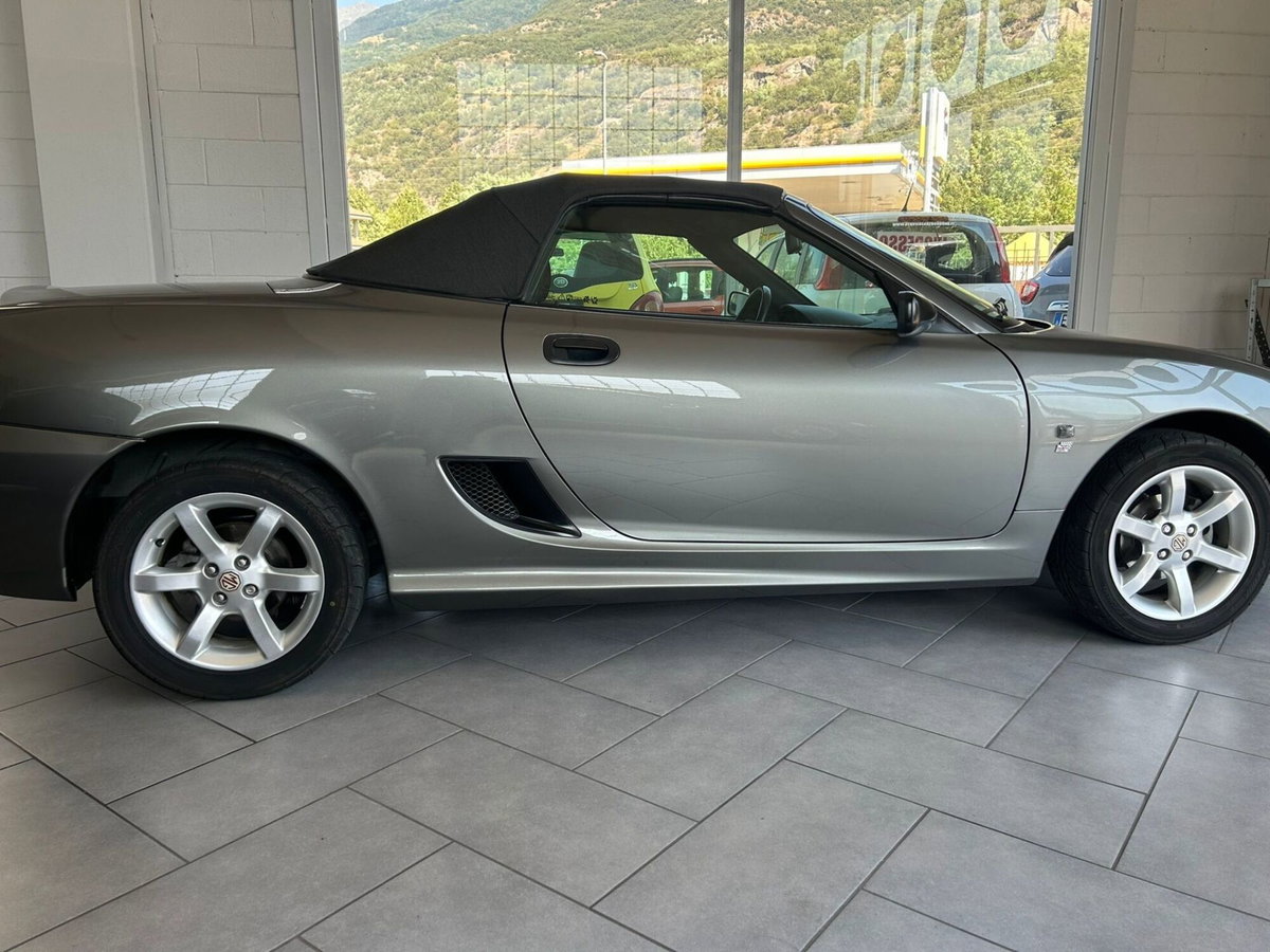 Mg TF 115 1.6 16V cat LE '03 Hard Top (6)