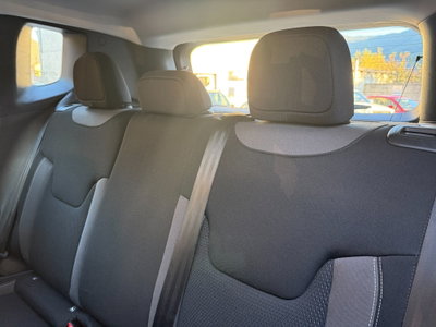 Jeep Renegade 1.3 T4 190CV PHEV 4xe AT6 Limited (12)