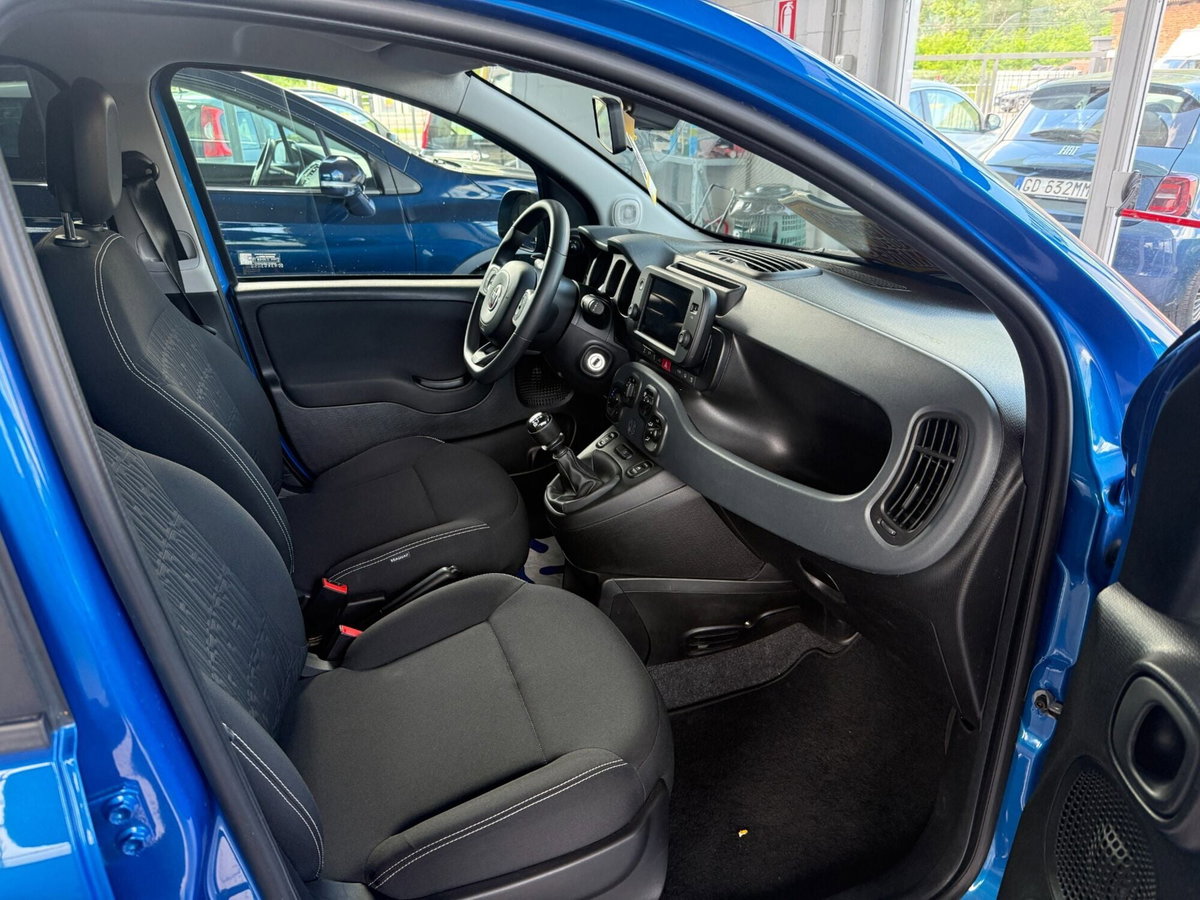 Fiat Panda 1.0 FireFly S&S Hybrid City Cross (12)
