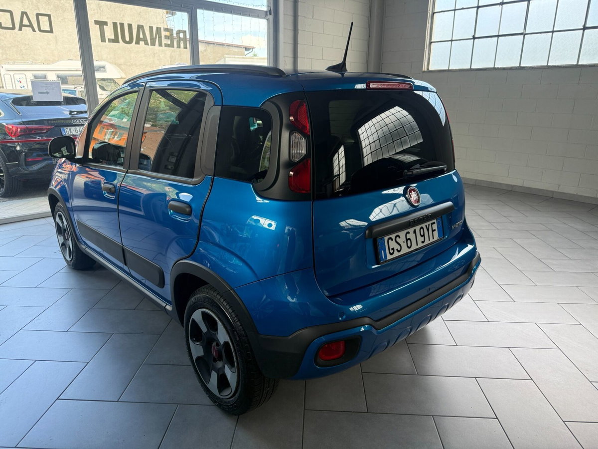 Fiat Panda 1.0 FireFly S&S Hybrid City Cross (8)