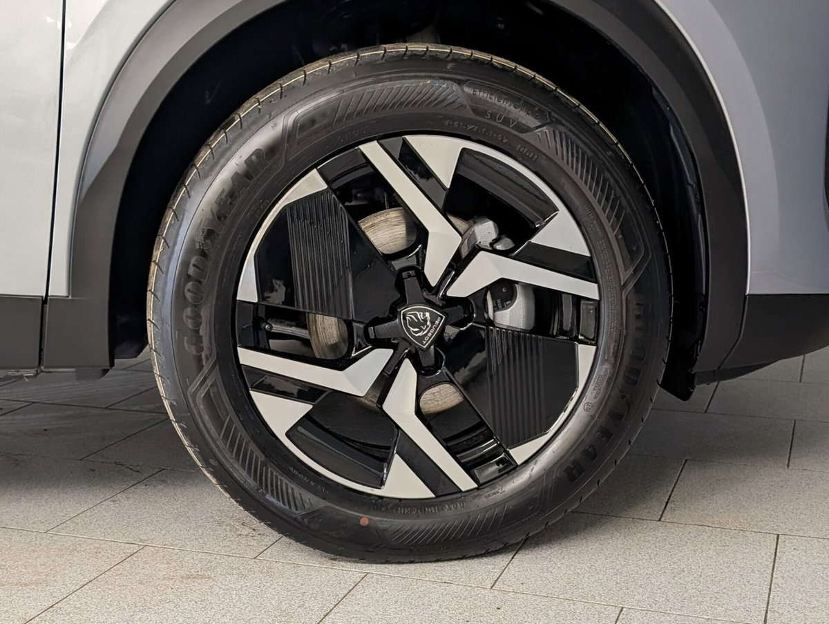 Peugeot 2008 1.2 turbo Allure 100cv (10)
