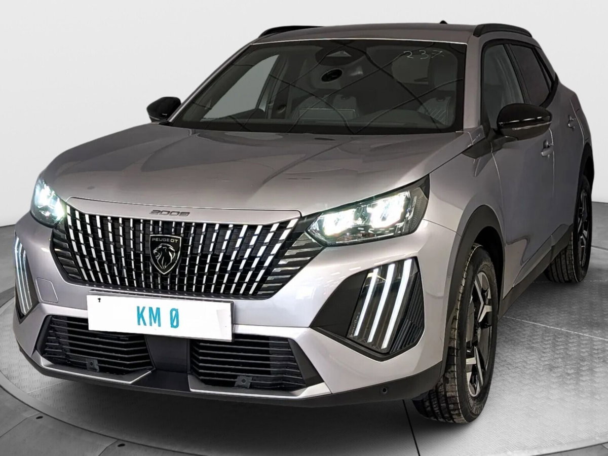 Peugeot 2008 1.2 turbo Allure 100cv (2)