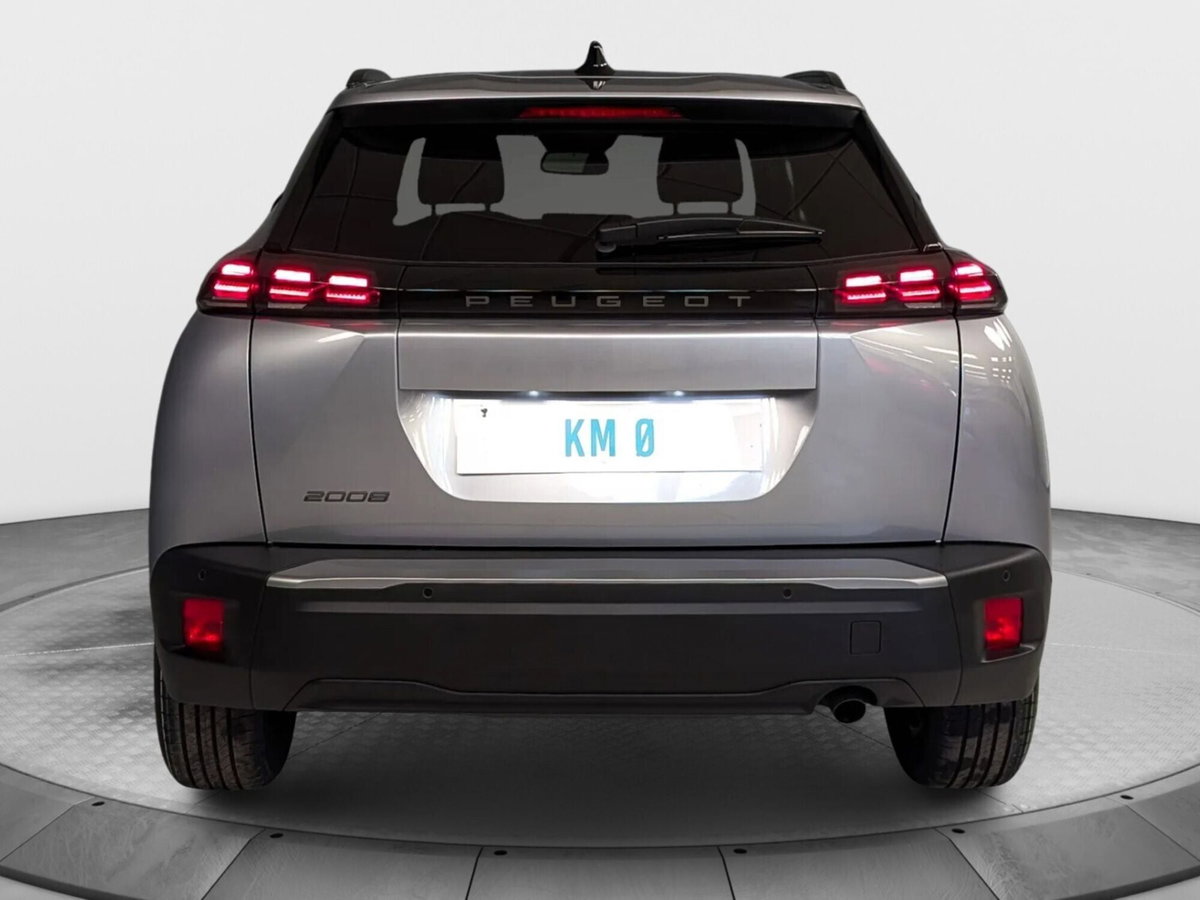 Peugeot 2008 1.2 turbo Allure 100cv (4)