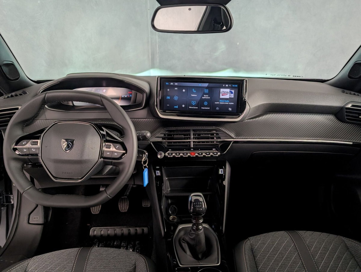 Peugeot 2008 1.2 turbo Allure 100cv (5)