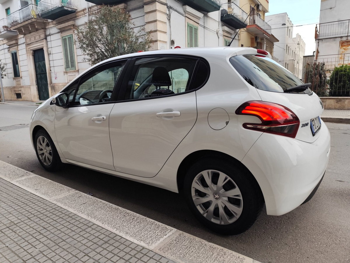 Peugeot 208 75 5 porte Active (11)