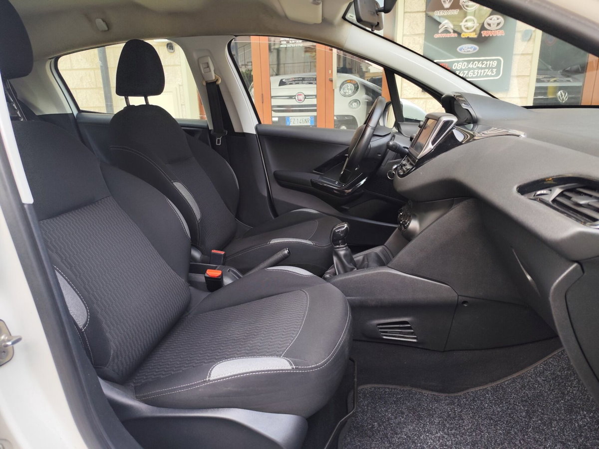 Peugeot 208 75 5 porte Active (15)
