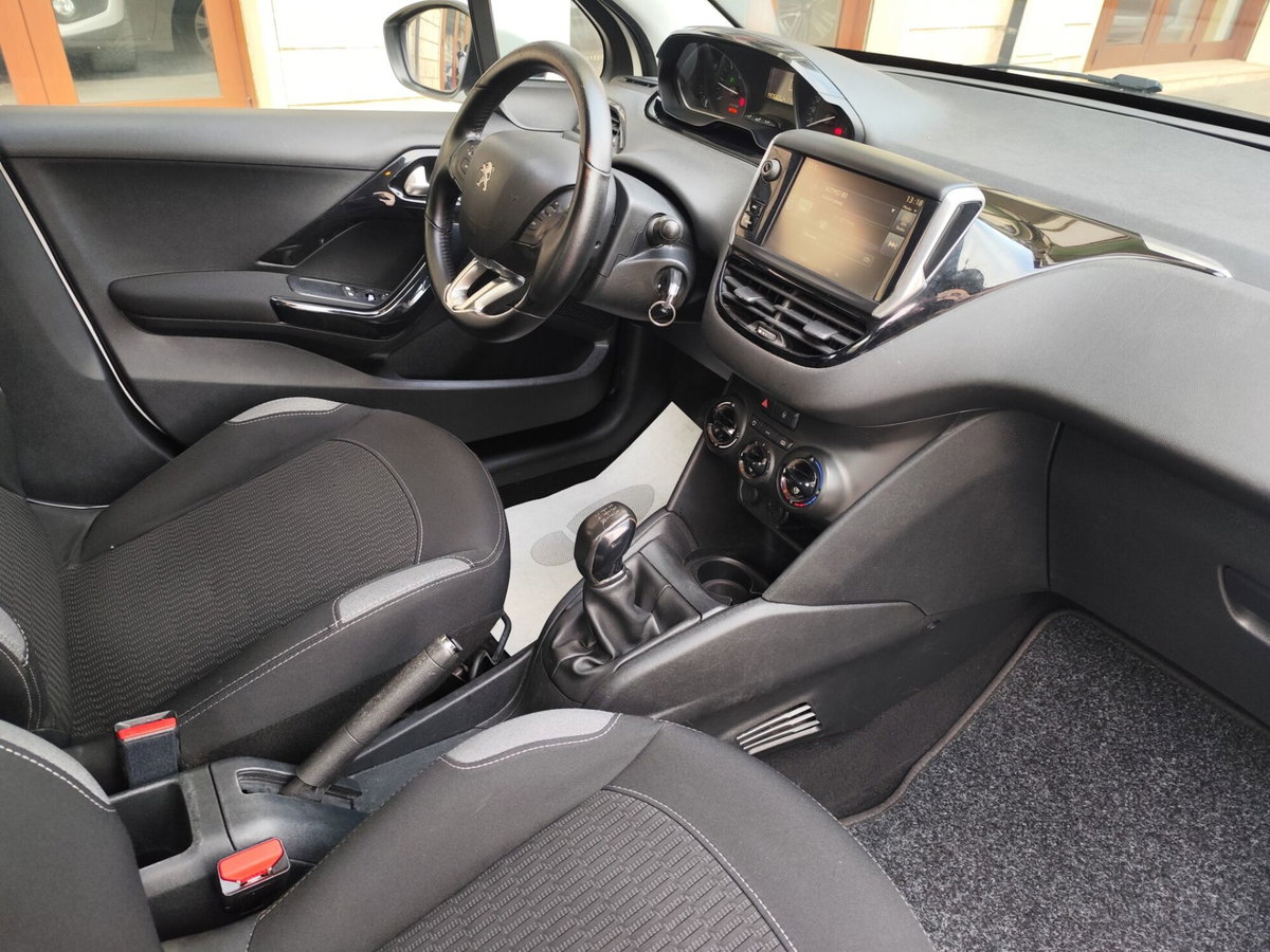 Peugeot 208 75 5 porte Active (16)
