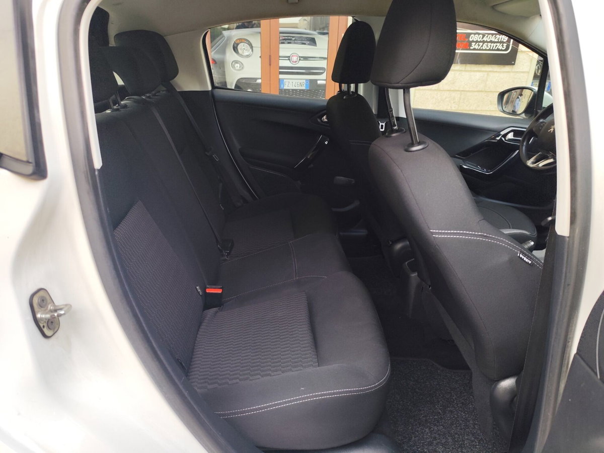 Peugeot 208 75 5 porte Active (17)