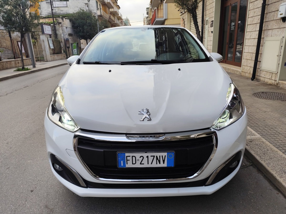 Peugeot 208 75 5 porte Active (2)