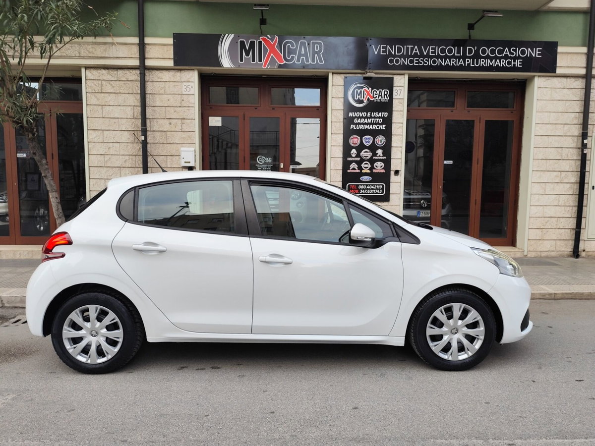 Peugeot 208 75 5 porte Active (9)