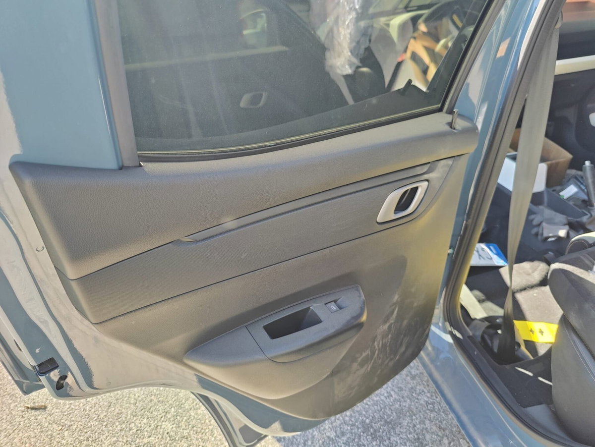 Dacia Spring Essential Electric 45 (8)