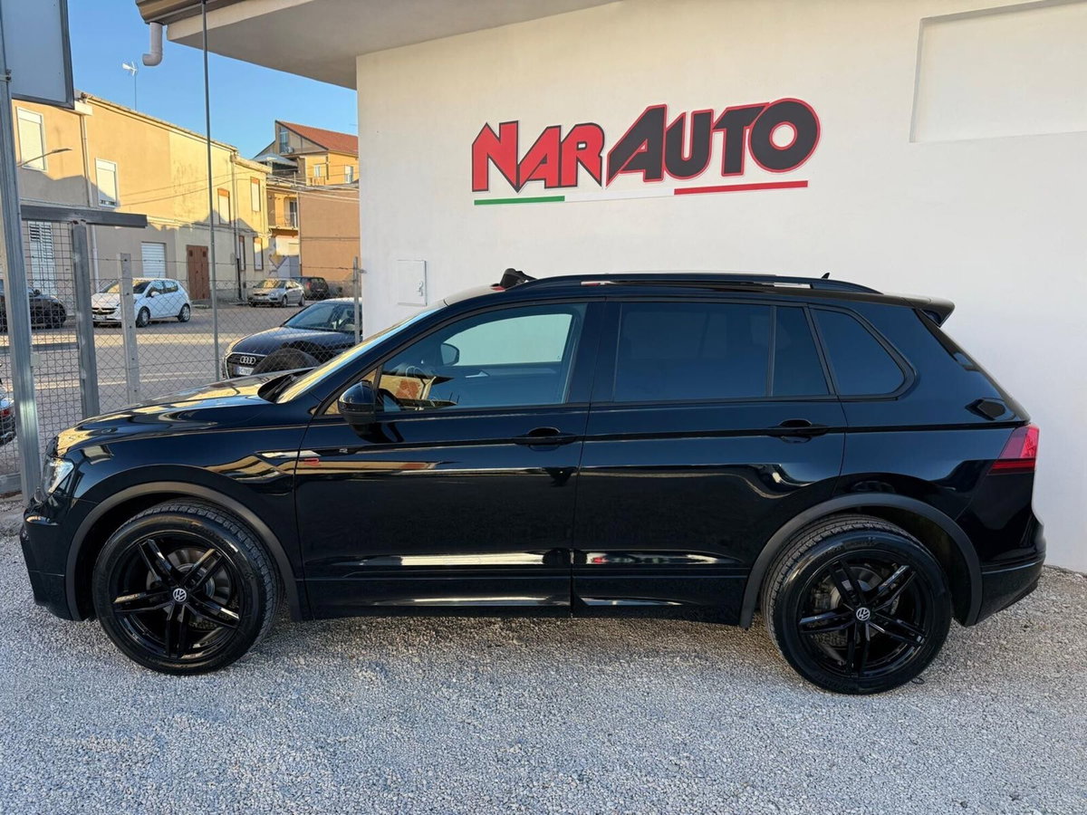 Volkswagen Tiguan 2.0 tdi R-Line 150cv dsg (8)