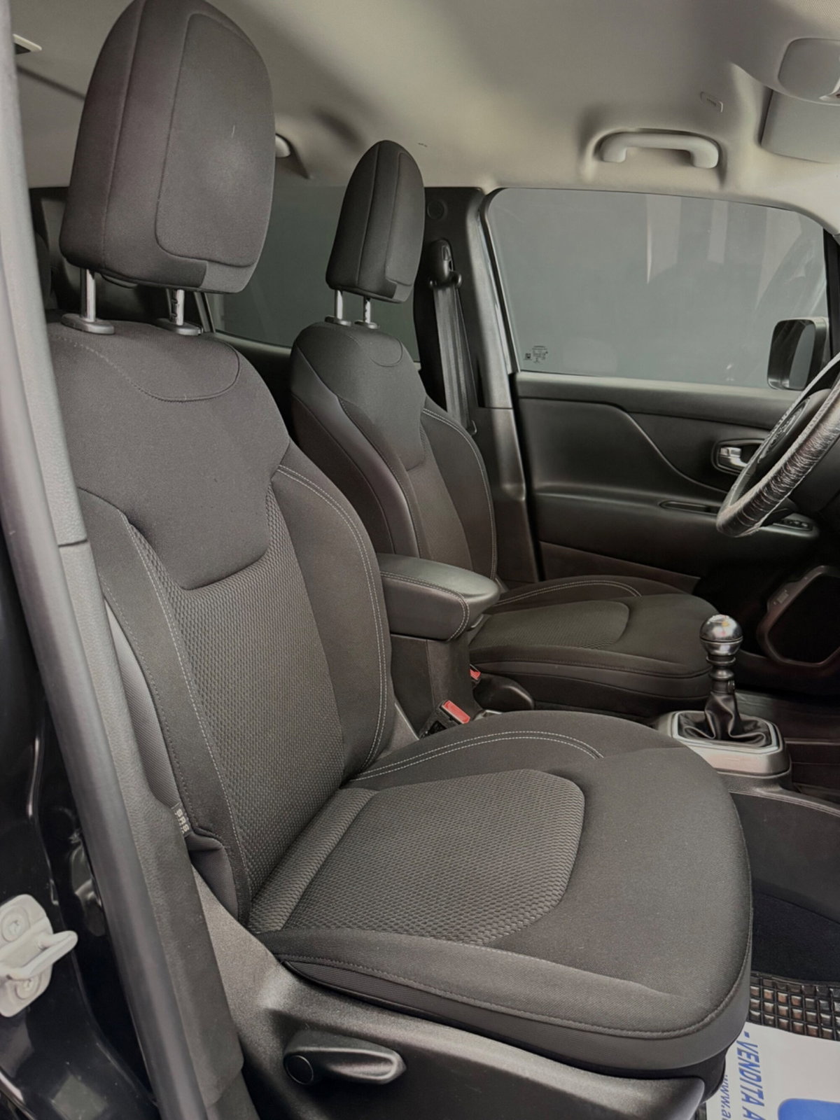 Jeep Renegade 1.6 Mjt 130 CV Limited (15)