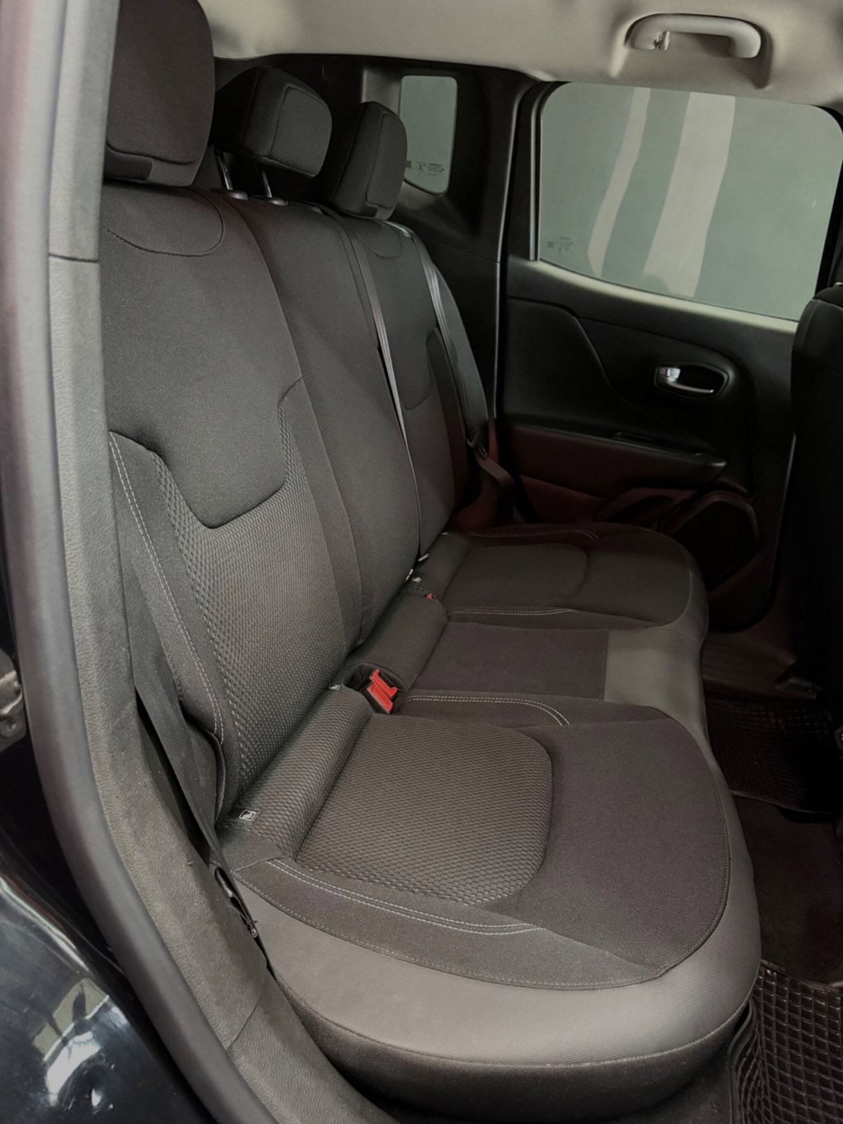 Jeep Renegade 1.6 Mjt 130 CV Limited (16)