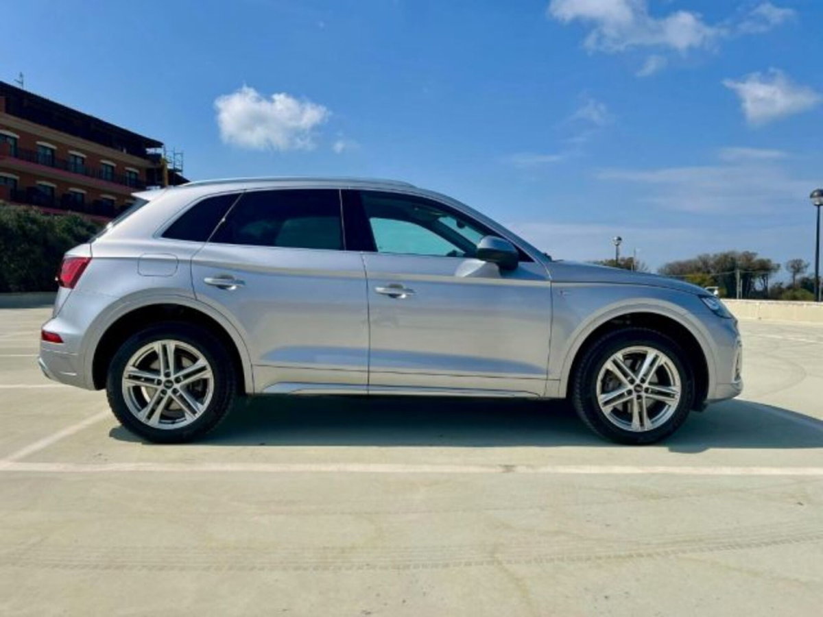Audi Q5 40 TDI 204 CV quattro S tronic S line plus (12)