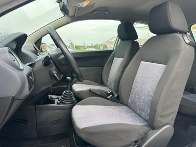 Ford Fiesta 1.2 16V 5p. Ghia (10)
