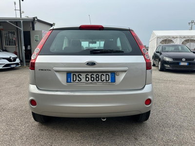Ford Fiesta 1.2 16V 5p. Ghia (4)