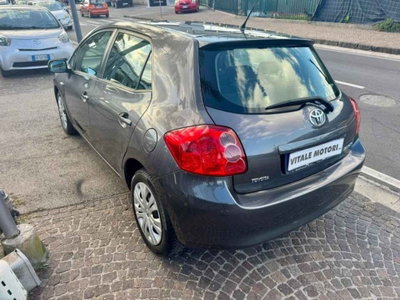 Toyota Auris 2.0 D-4D DPF 5 porte Sol (10)