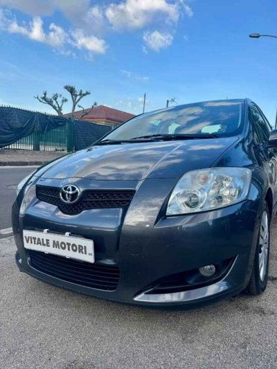 Toyota Auris 2.0 D-4D DPF 5 porte Sol (4)
