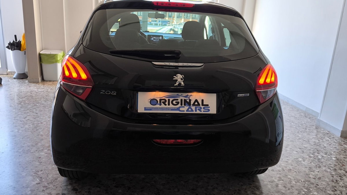 Peugeot 208 75 5 porte Active (10)