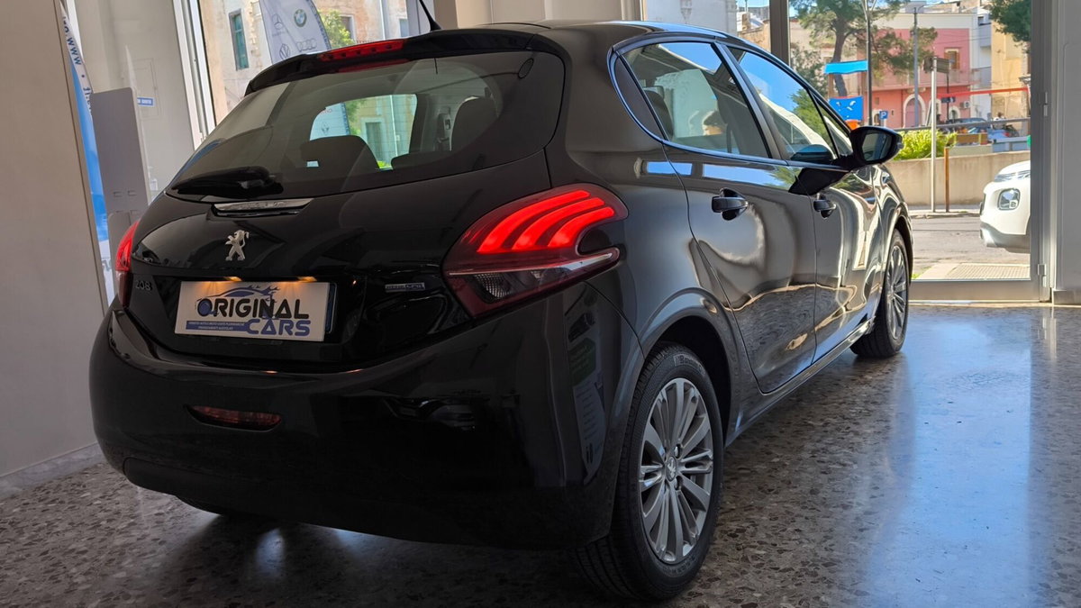 Peugeot 208 75 5 porte Active (11)