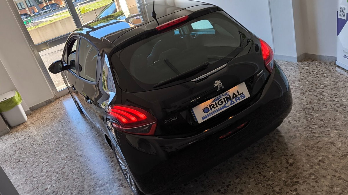 Peugeot 208 75 5 porte Active (12)