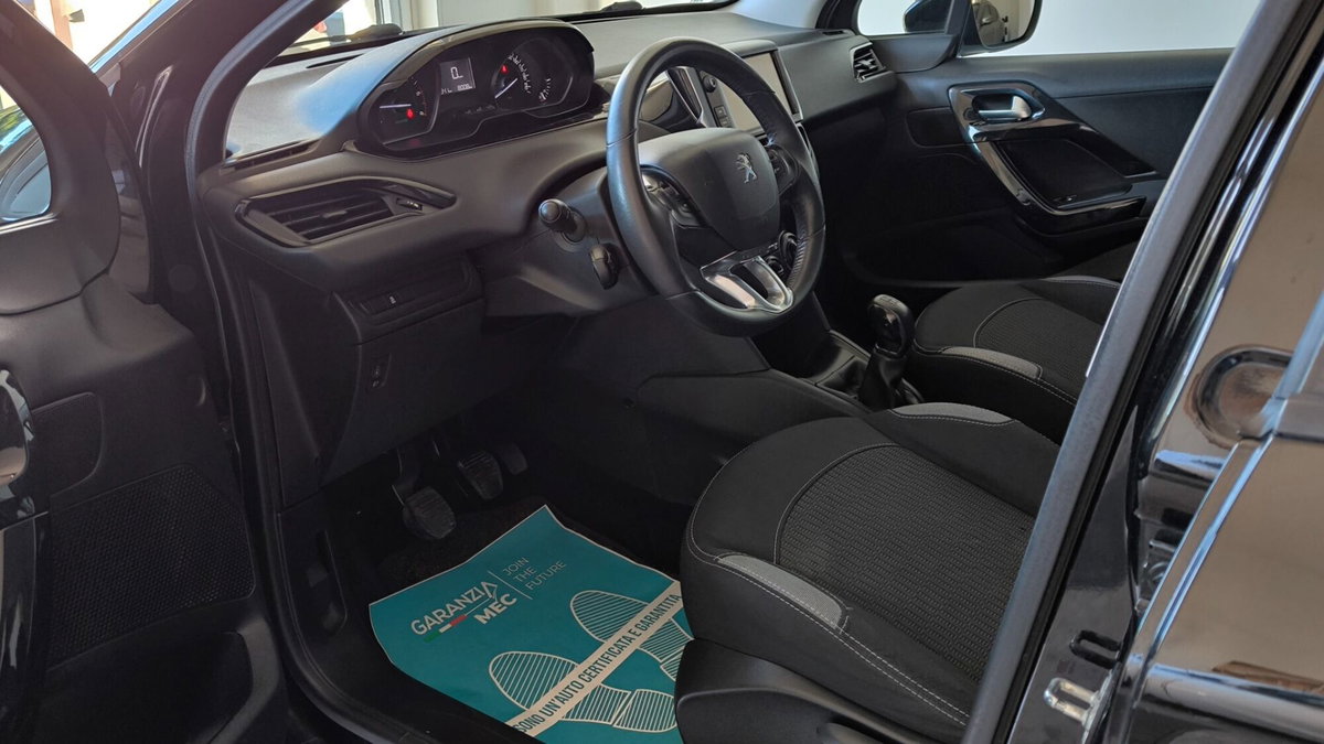 Peugeot 208 75 5 porte Active (13)
